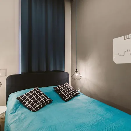 Turquoise Harmony In The Heart Of The شقة
