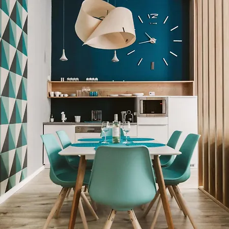 Turquoise Harmony In The Heart Of The شقة بودابست